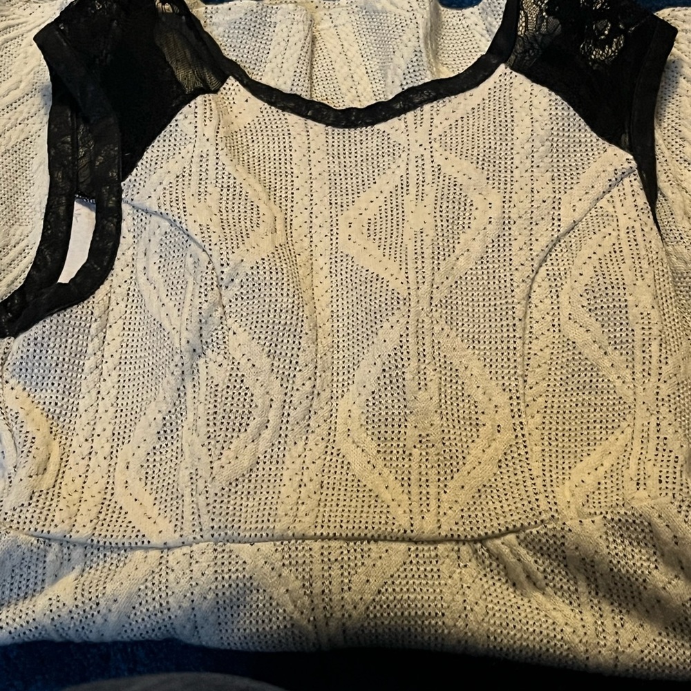Monteau cream and black lace dress that zips in the back